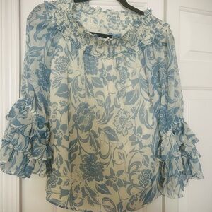 CeCe Blue and Cream Floral Blouse with Ruffle Sleeves New without tag size small